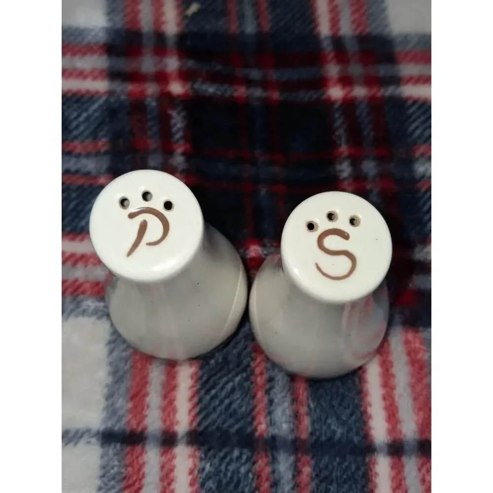 Norway Hardanger Dancers by Figgjo SALT and PEPPER Shakers3